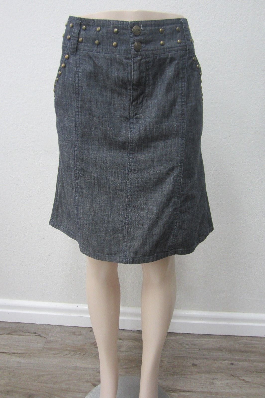 BCBG BCBGirls Cotton Blend Dark Denim CUTE Brass Stud Skirt Siz W32" x L20"