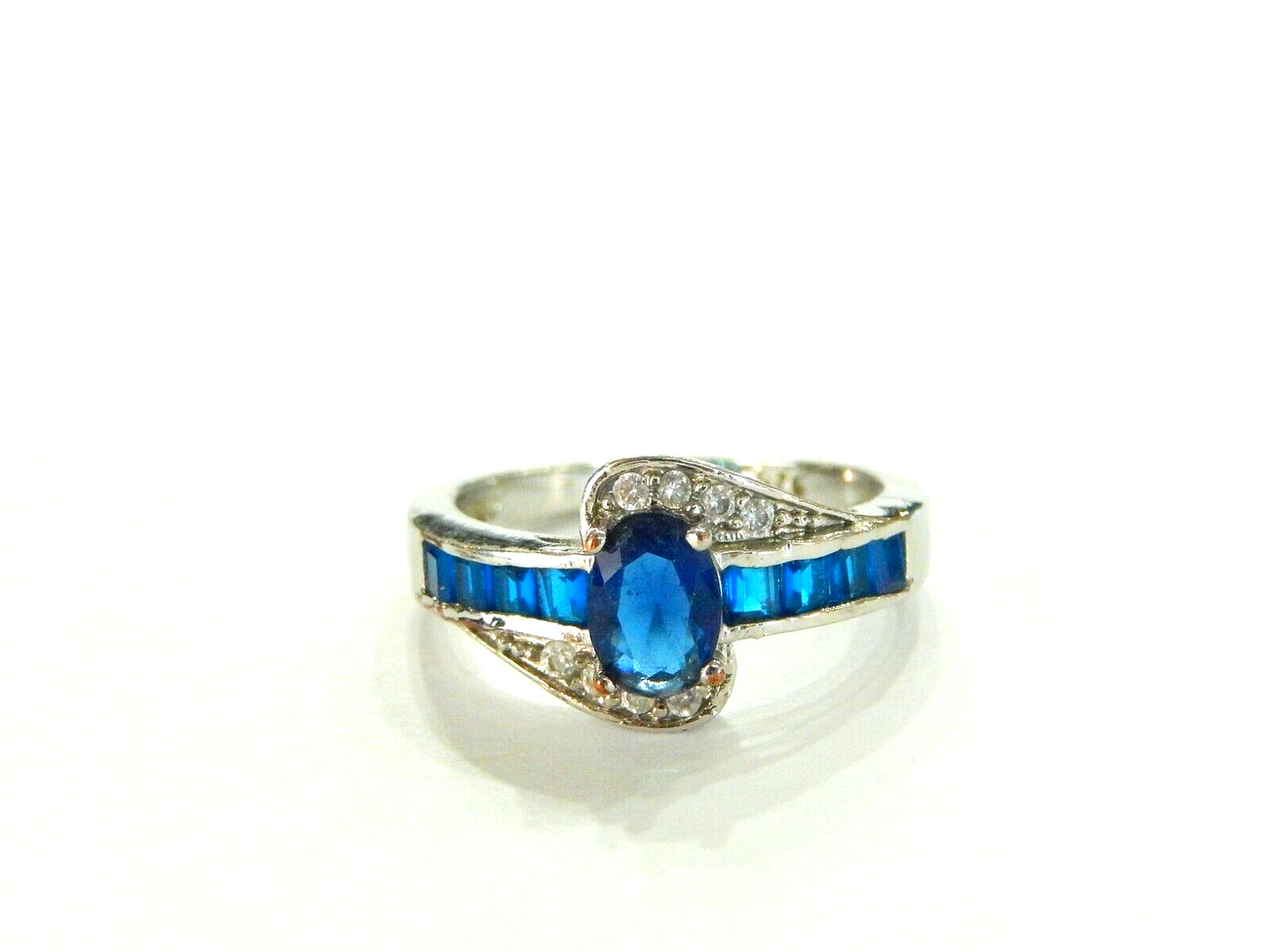 *VINTAGE* Sterling Silver Oval & Princess Cut Blue Sapphire With CZ Ring Size 7