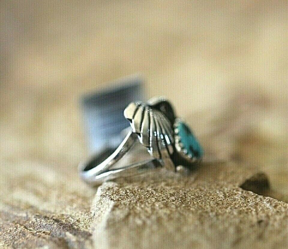 *VINTAGE*  Native American Navajo Sterling Silver Turquoise Ring Size 4.25