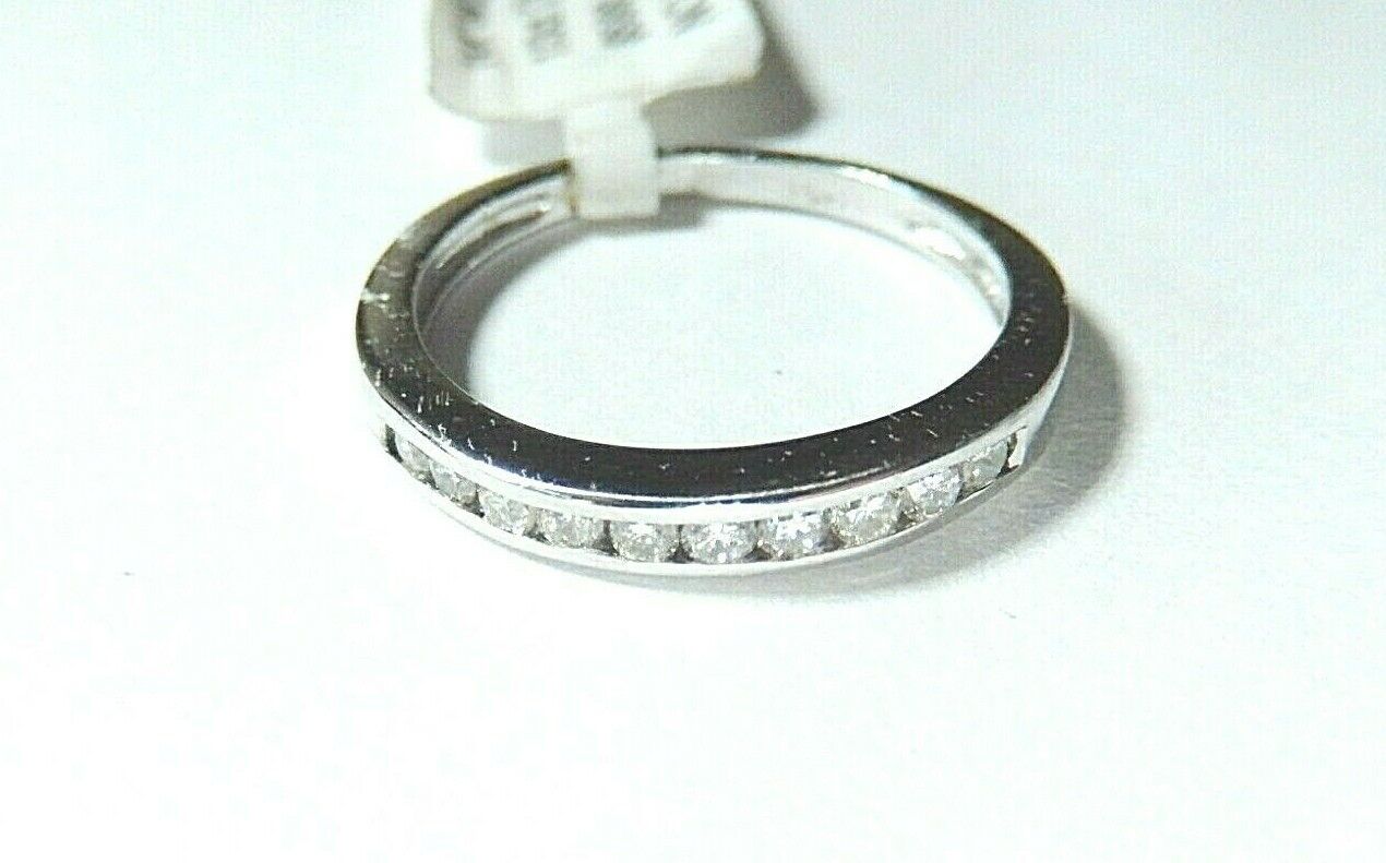 *NWT* 14k White Gold .33ct VS Diamond 2mm Wide Band Ring Size 6