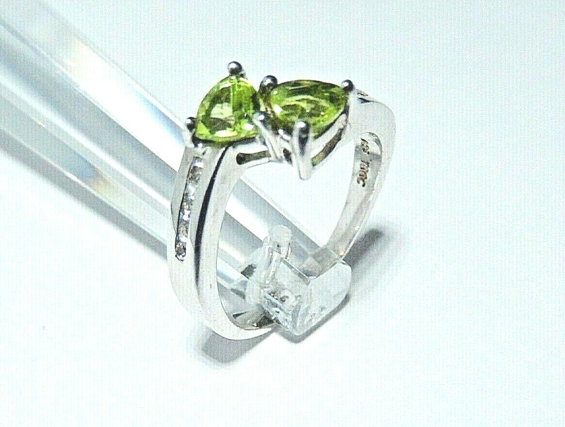 *VINTAGE* ELEGANT .75 CT PERIDOT & WHITE TOPAZ 925 STERLING SILVER RING SZ 8.25