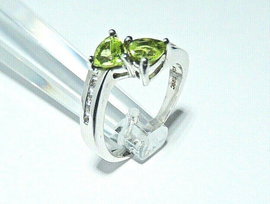 *VINTAGE* ELEGANT .75 CT PERIDOT & WHITE TOPAZ 925 STERLING SILVER RING SZ 8.25