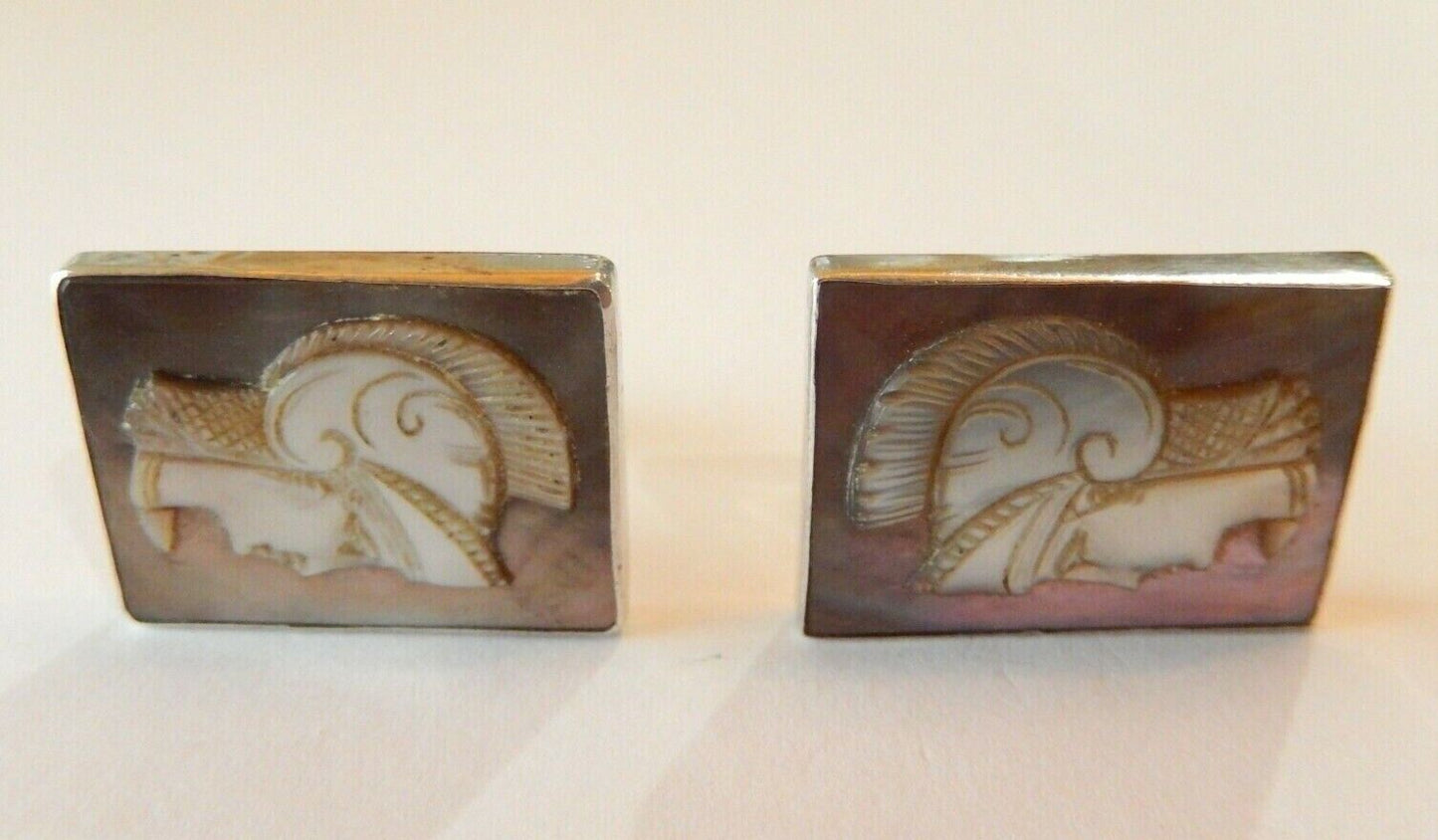 *VINTAGE*   Sterling Silver Mother of Pearl Roman Soldier Cufflinks