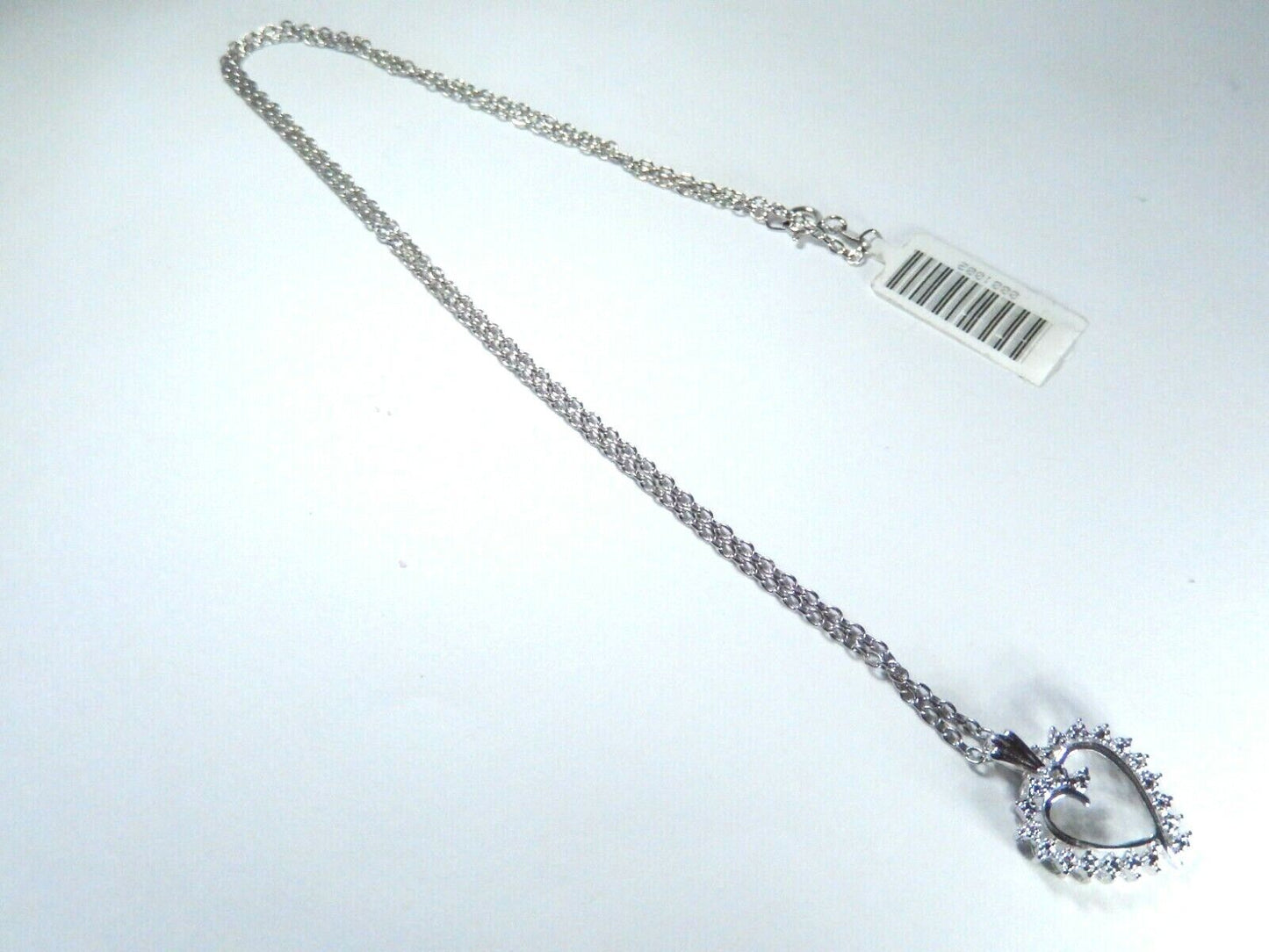 *NWT*  10k White Gold  Diamond Heart Pendant with 18" Chain