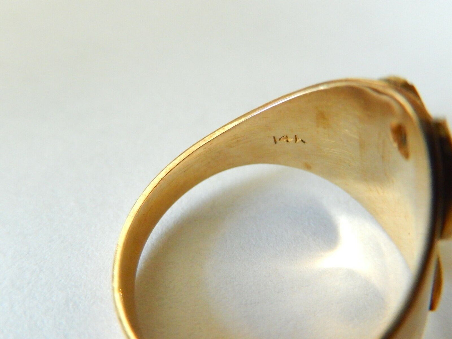*VINTAGE* 14k Yellow Gold & Enamel Diamond Masonic Ring Size 6