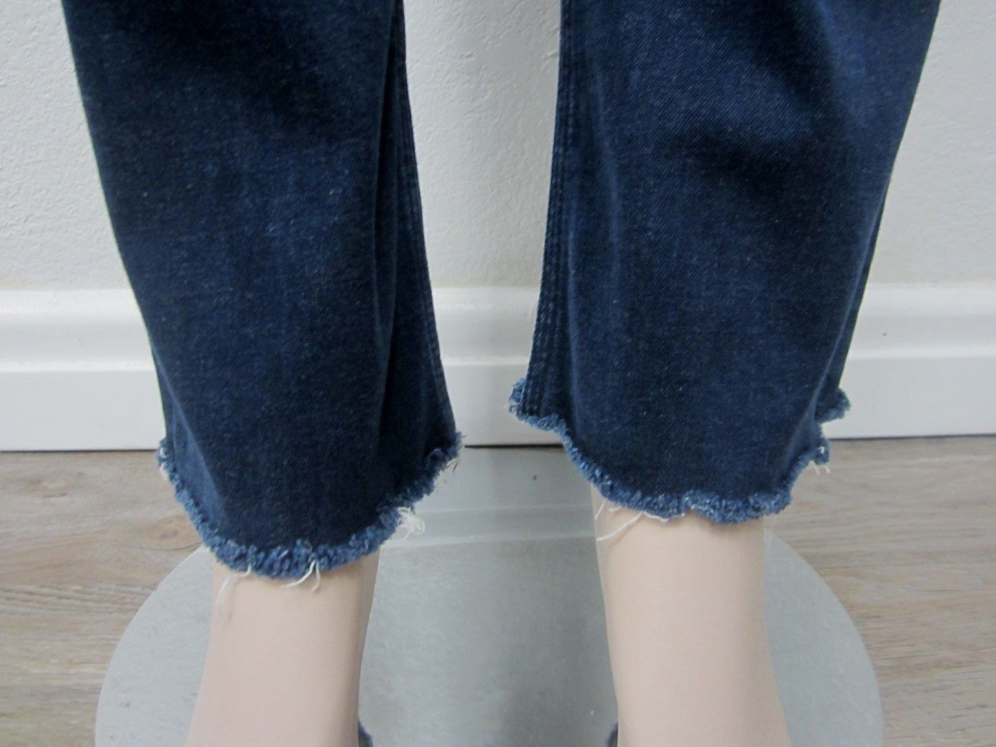 7 SEVEN FOR ALL MANKIND FLYNT BOOTCUT STRETCH JEANS LADIES SIZE 27