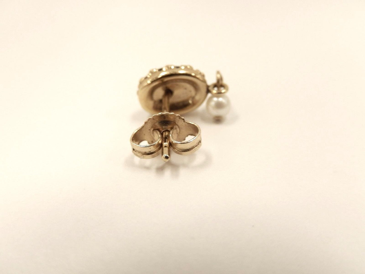 Vintage 14k Yellow Gold Mother of Pearl Earrings In Original Box JMS Jewelers