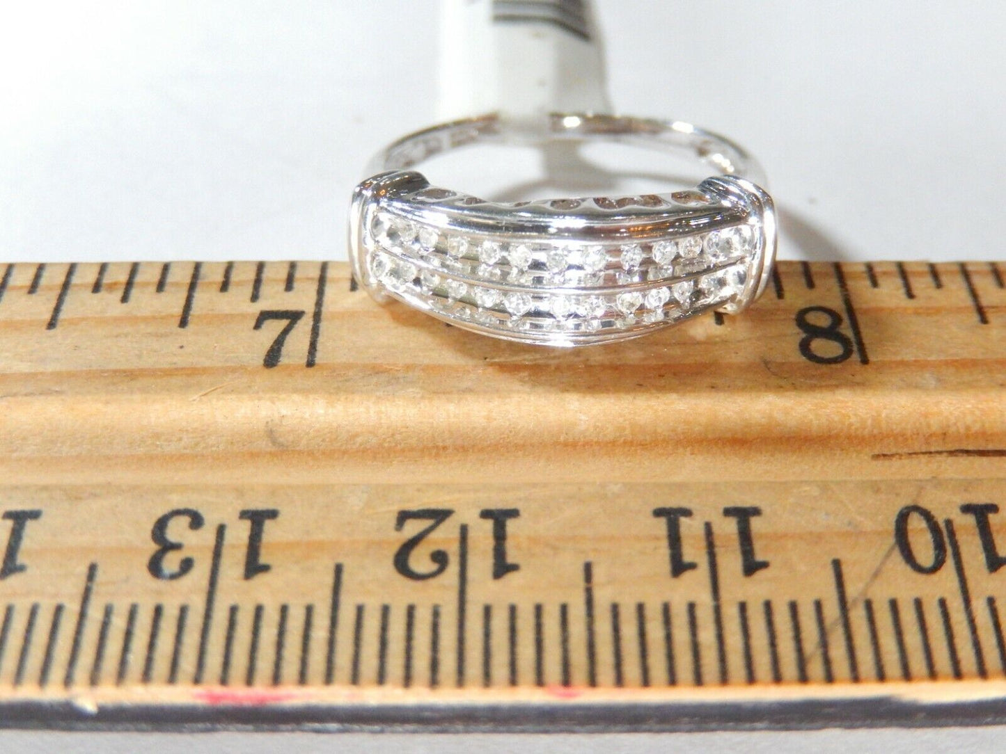 *NWT* 10k White Gold .25 CT Double Row Round Diamond "MOM" Ring Size 8.25