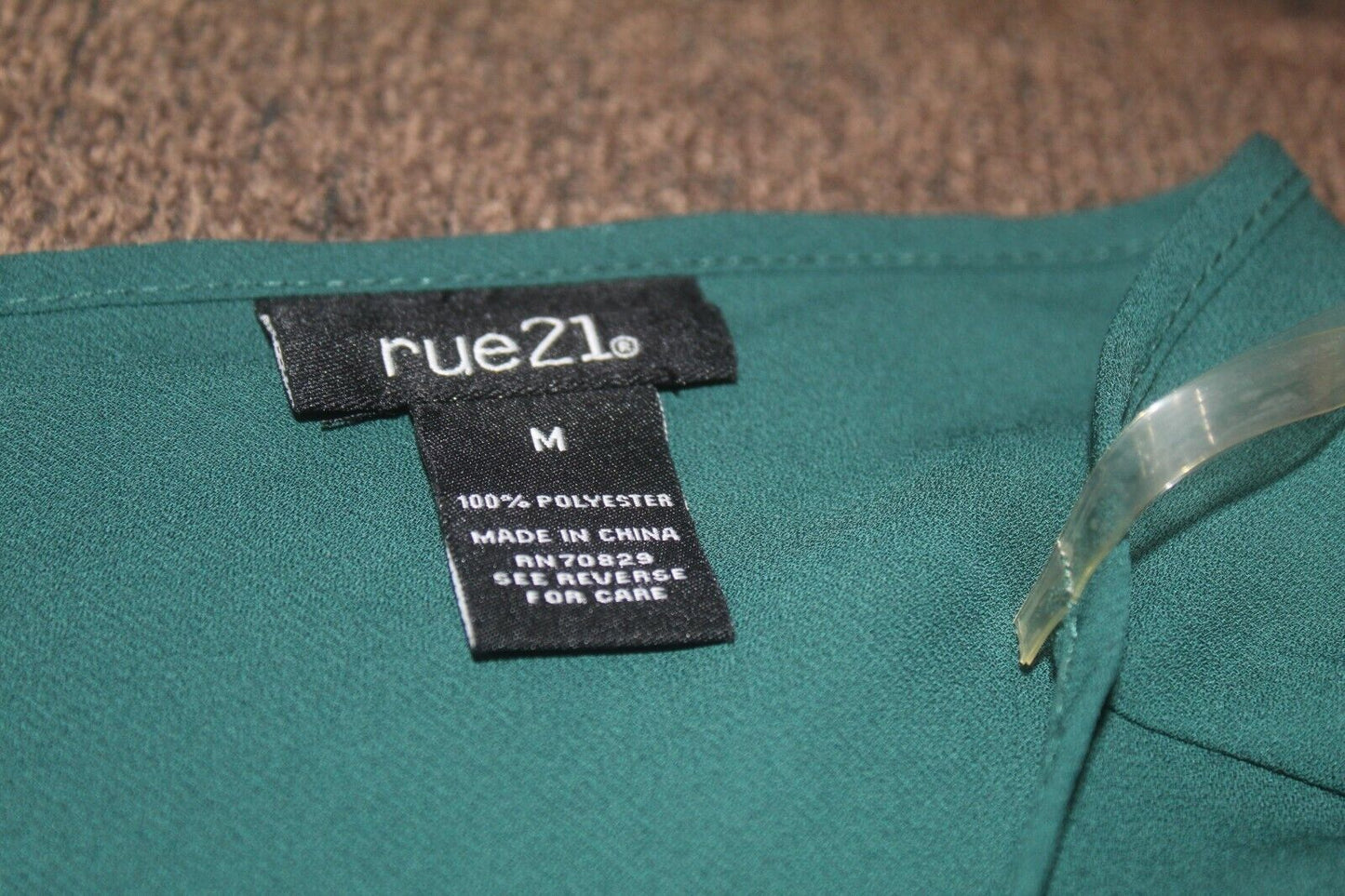 *MINT* Rue21 Women's Long Sleeve Pullover Green Light Weight  Blouse Top Sz M