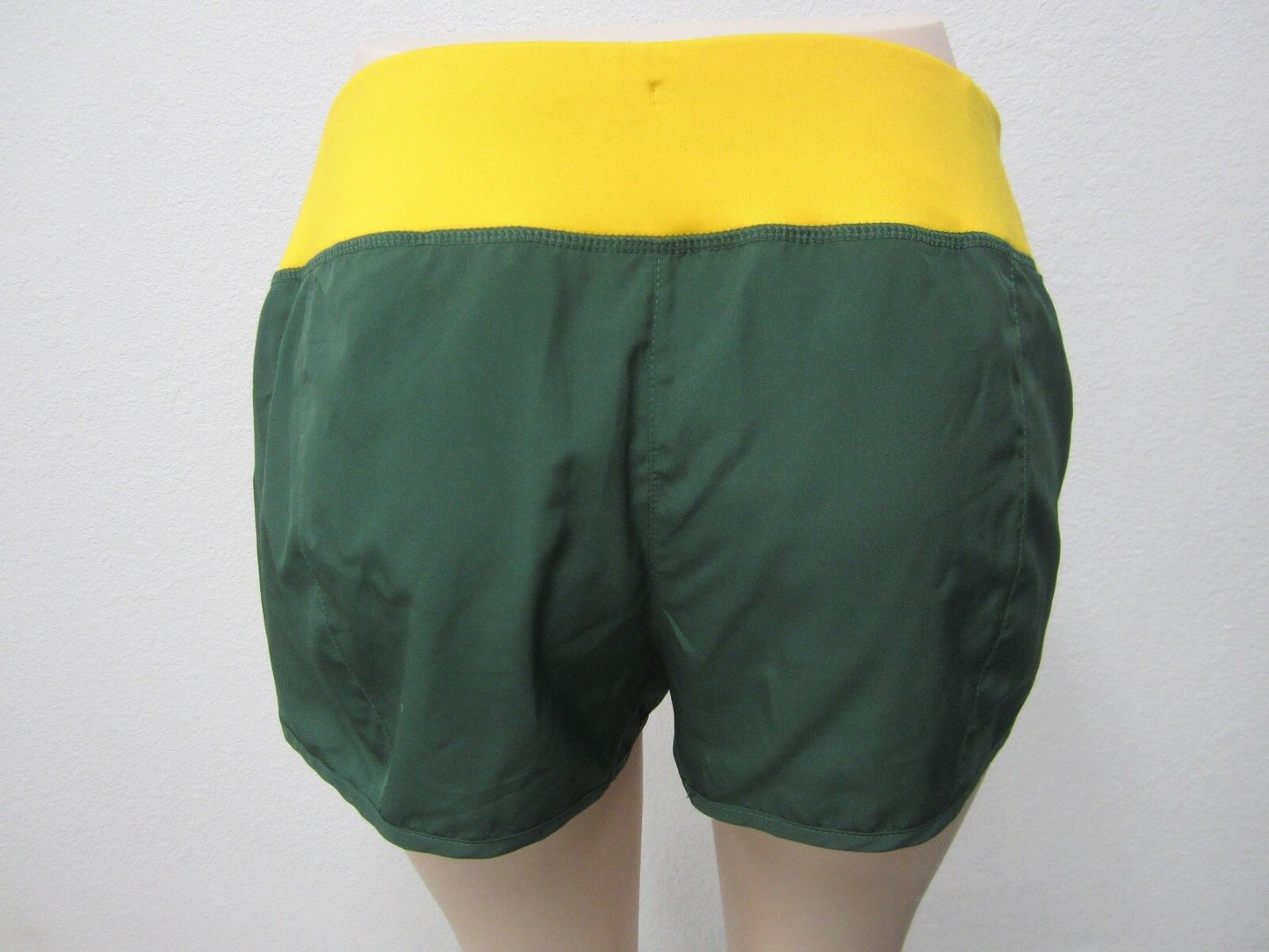 NWT Womens NCAA Baylor University Nike Dri Fit Running Shorts Sz L- MRSP 40.00