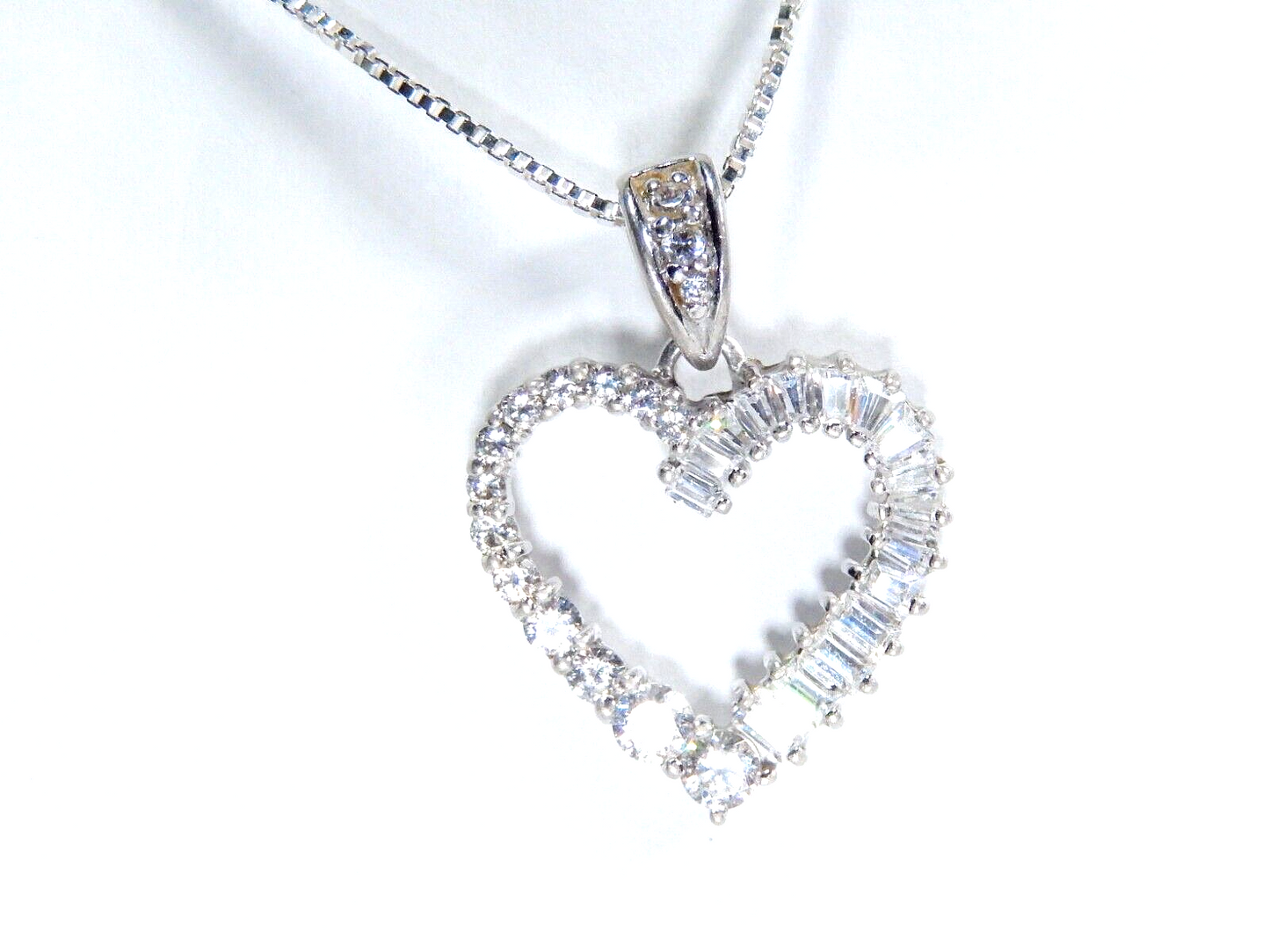*VINTAGE* Women 925 Sterling Silver Love Heart CZ Pendant Necklace 18" Chain