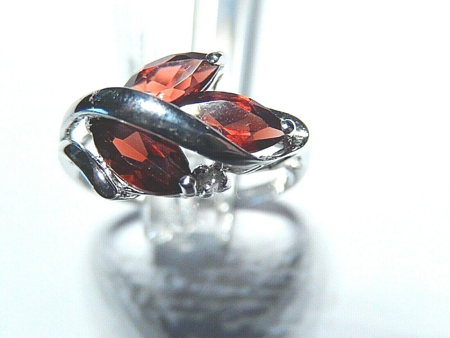 *NWT* 10k White Gold Three Stone Marquise Garnet And Diamond Ring Size 7.5