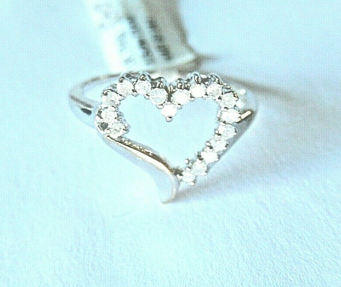 *NWT* 10k White Gold 17 Diamond 13mm x 13mm Heart Ring Size 7.25