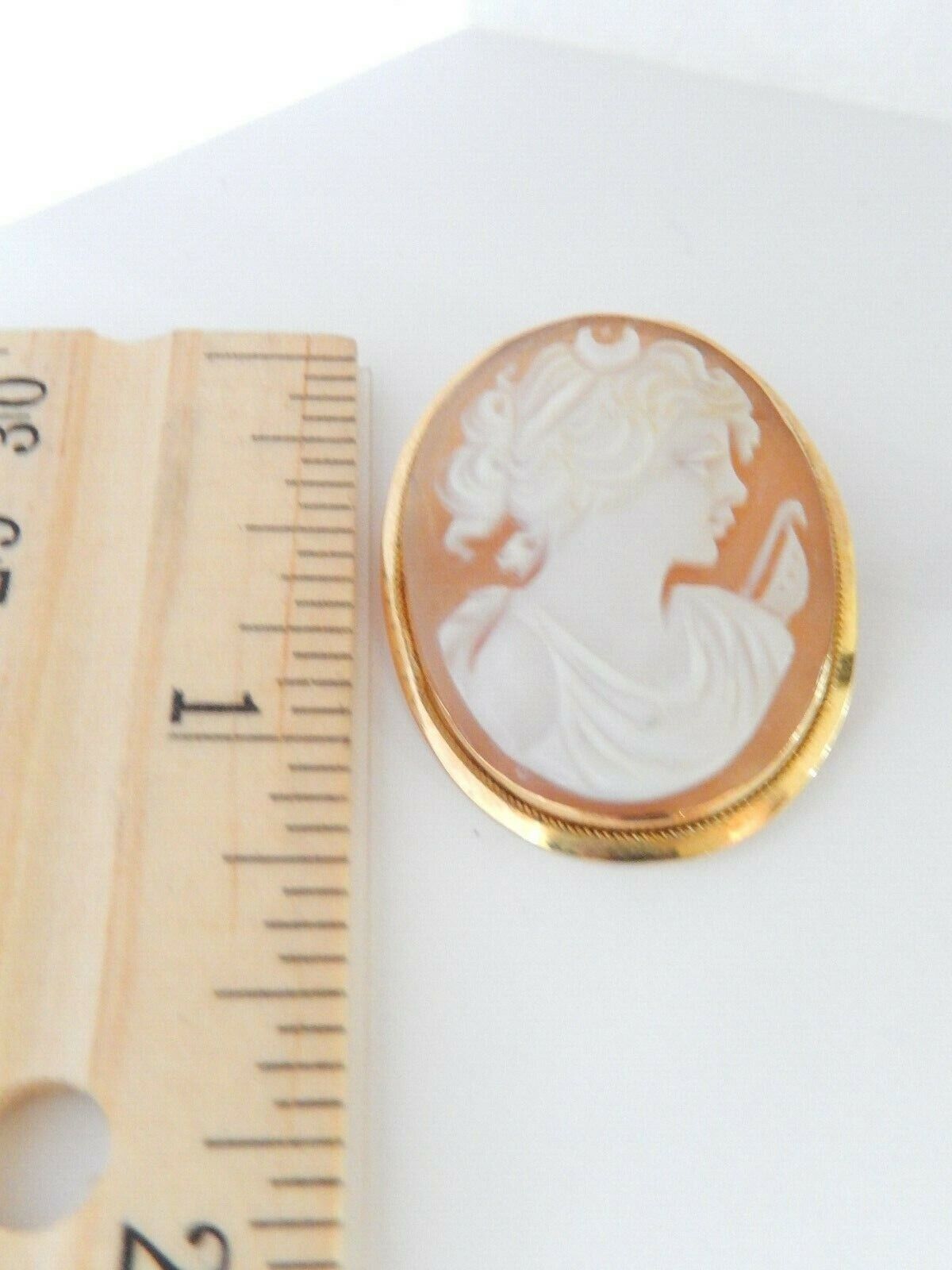 *VINTAGE* Solid 18K Yellow Gold Shell Cameo Pin / Pendant 3.51 grams 1 1/4”