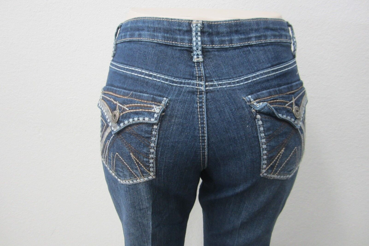 *MINT*  Salt Works Women's  New York City Med Rise Bootcut Jeans Sz 8 x L32
