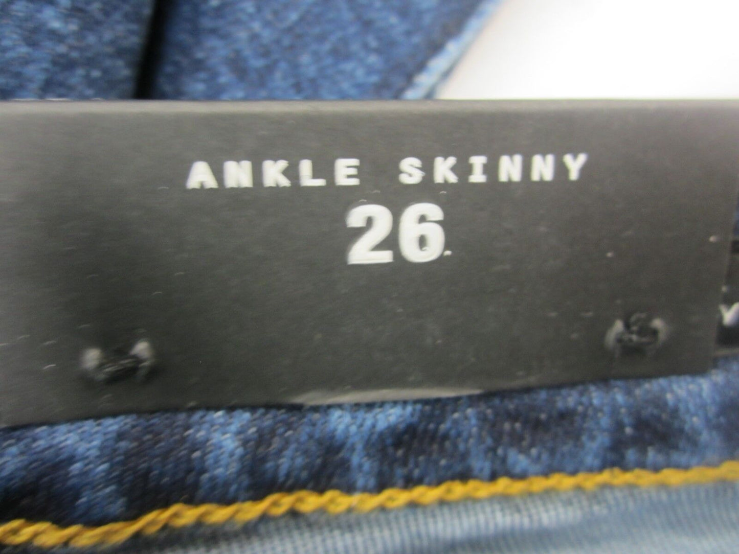 NWT  MISS ME JEANS WITH TAG M2029AK ANKLE SKINNY MID RISE SIZE 26 X 27