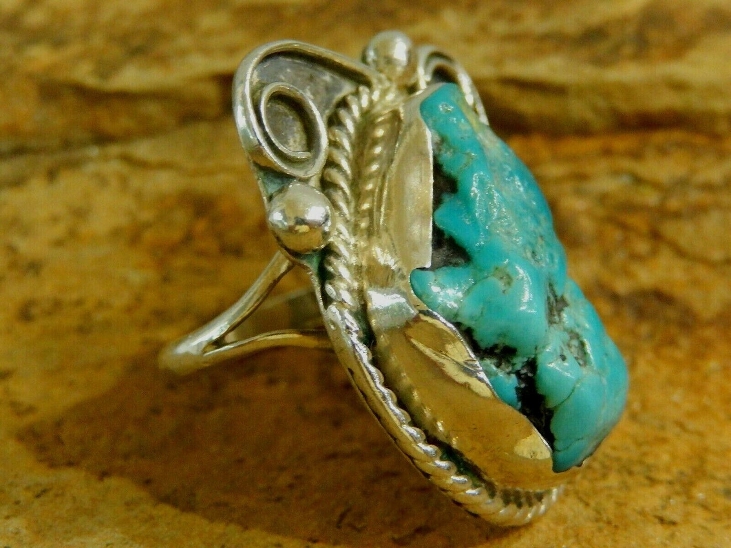 BEAUTIFUL! Native Amer. Sterling Silver & Gem Turquoise Heavy Ring 9.73g Sz 7.25