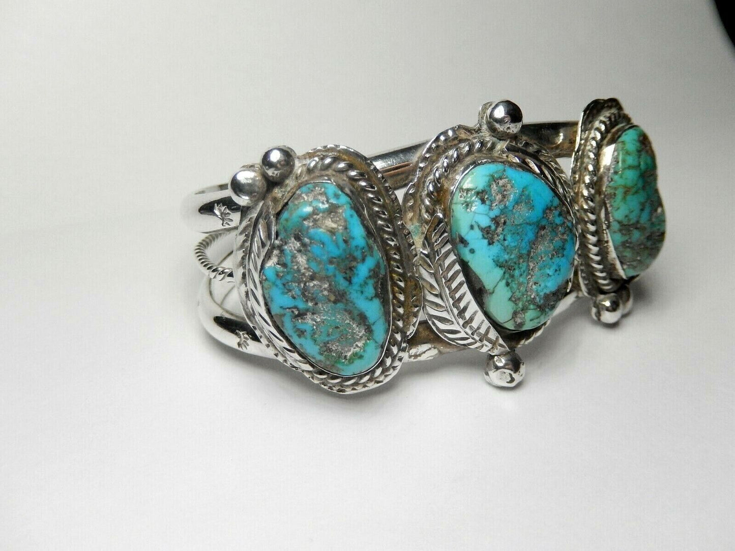 VINTAGE HEAVY LARGE SOUTHWEST STERLING SILVER TURQUOISE CUFF BANGLE BRACELET