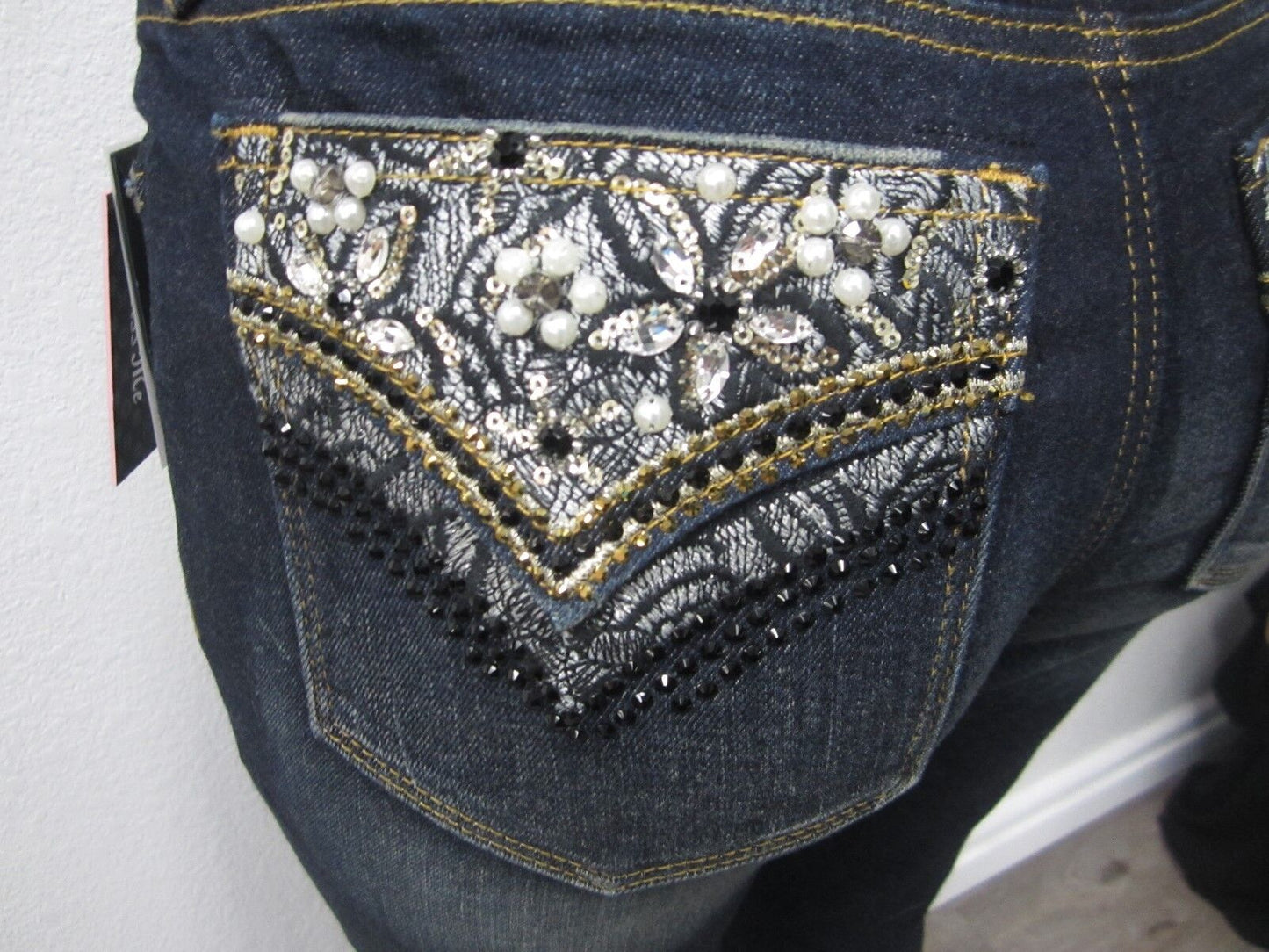 NWT Miss Me Very Cute Faux Flap Pocket Embellished Jeans - Boot Cut M3024B 29x34