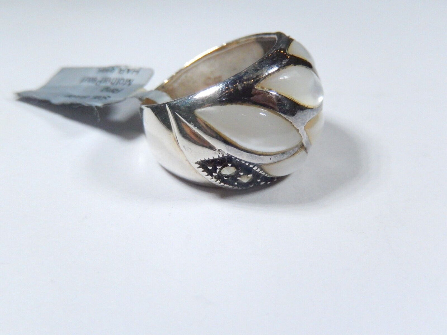 *VINTAGE*  925 Sterling Silver  Real Mother-of-Pearl Domed Ring Size 8