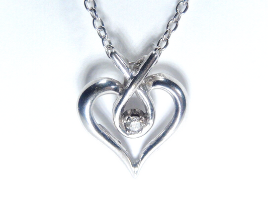 *VINTAGE*  Solid 10K White Gold Natural Diamond Heart Pendant w/ 18" Chain