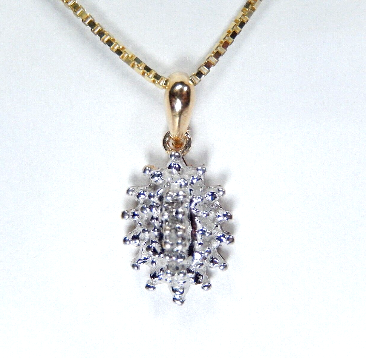 *VINTAGE* Two Tone  10K Yellow Gold & Diamond Cluster Burst Pendant w/18"chain