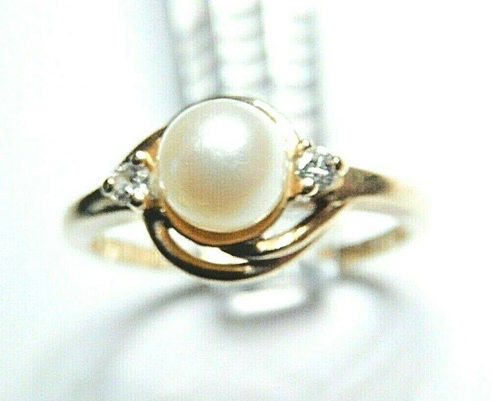 *VINTAGE*  14K YELLOW GOLD WHITE 5.5mm PEARL & DIAMOND LADIES RING Size 6.75