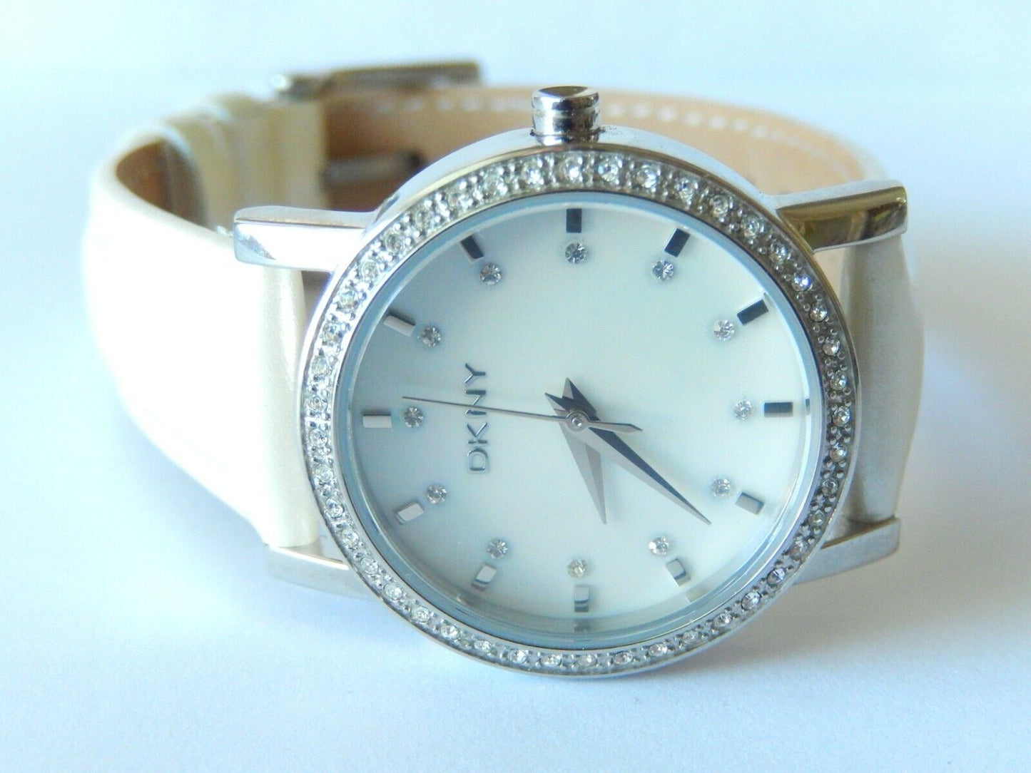 *NEW* DKNY Women's Watch Mother of Pearl Dial MOP White Leather Band NY-8015