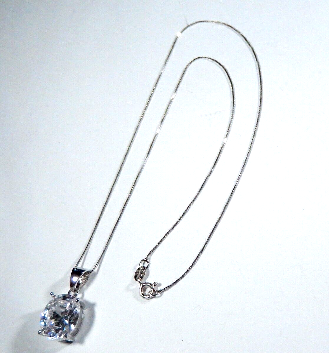 *VINTAGE*  Sterling Silver 10.0 CT CZ Solitaire Pendant with 18" Sterling Chain