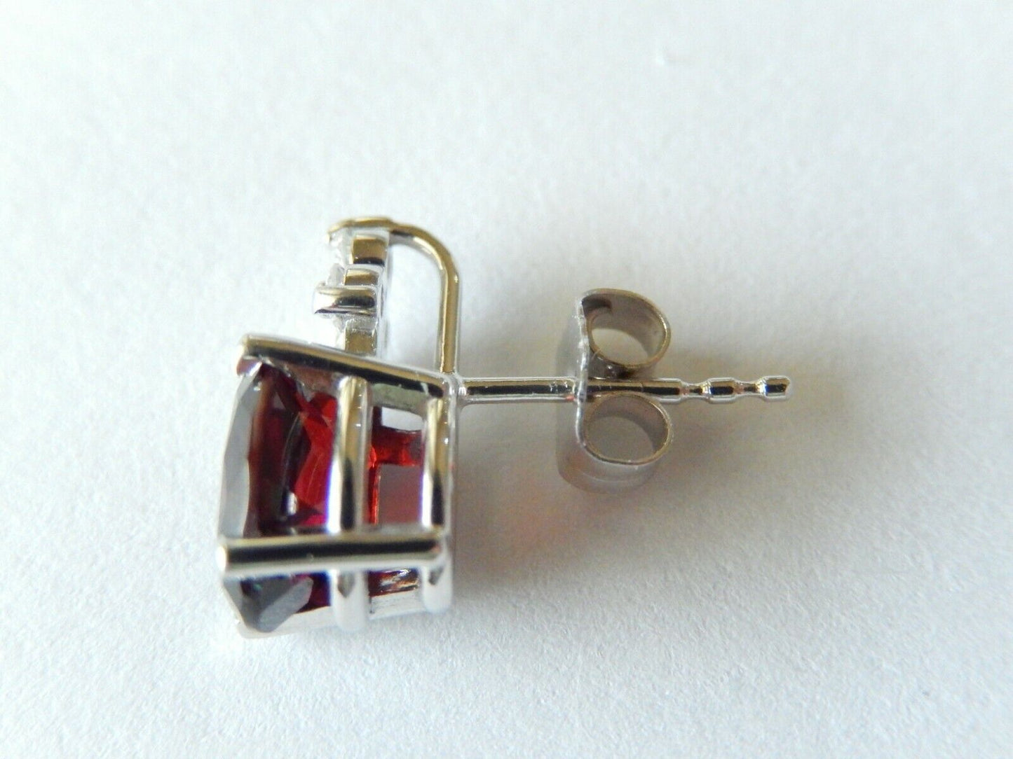 *NWT* 14K White Gold 2.5CT Oval Garnet & 1/5Ct Diamond Stud Earrings 1/2" x 1/4"