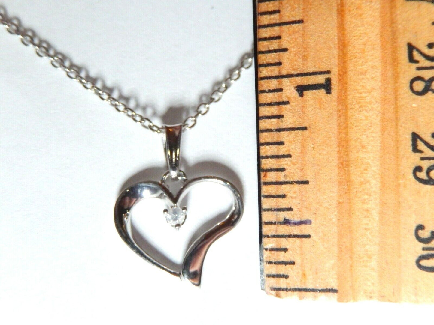 *NWT*  SOLID 10K WHITE GOLD & DIAMOND HEART SHAPED PENDANT With 18" Chain