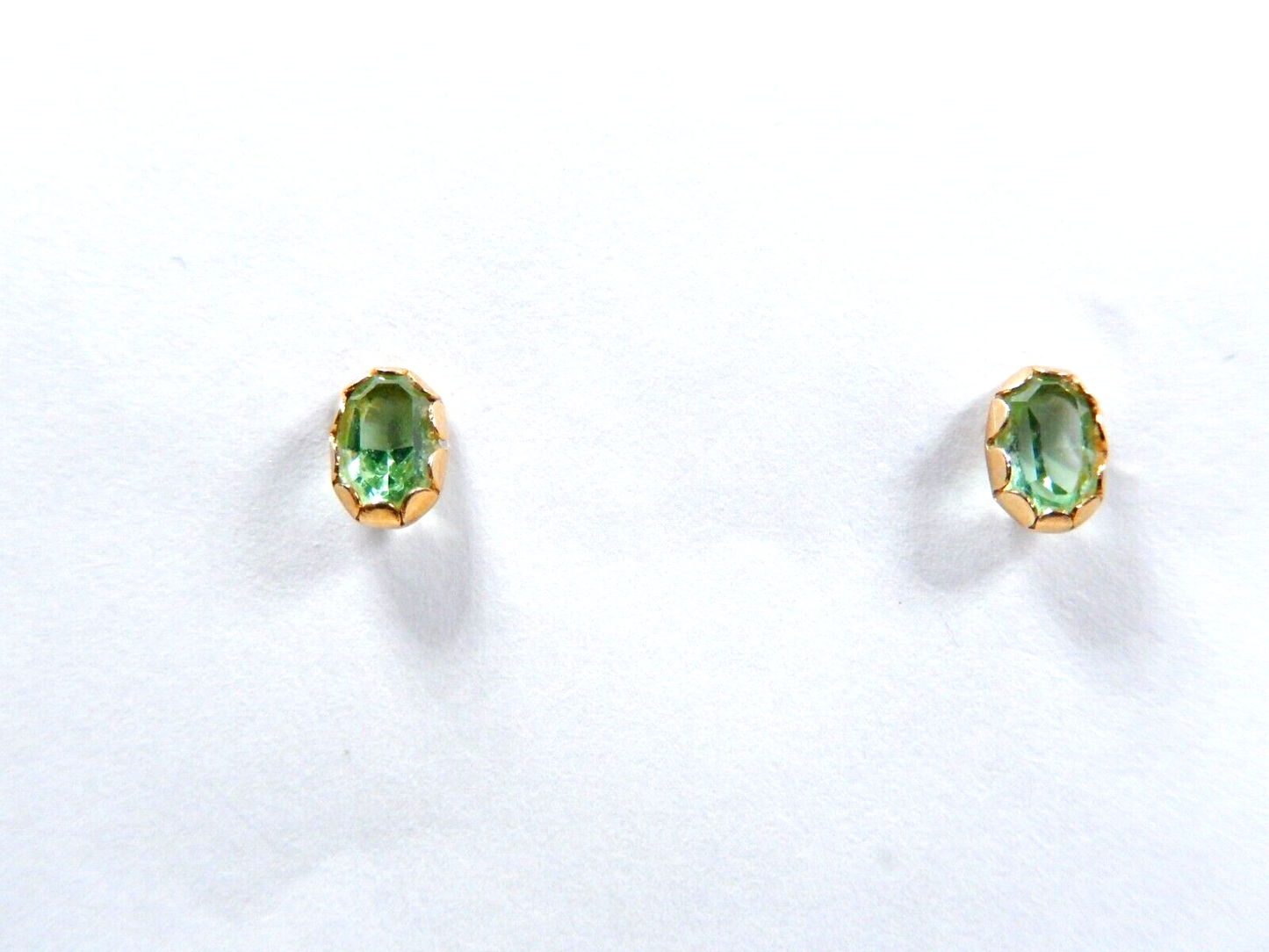 *VINTAGE*  14k Yellow Gold 1.00CT Oval Cut Peridot Stud Earrings
