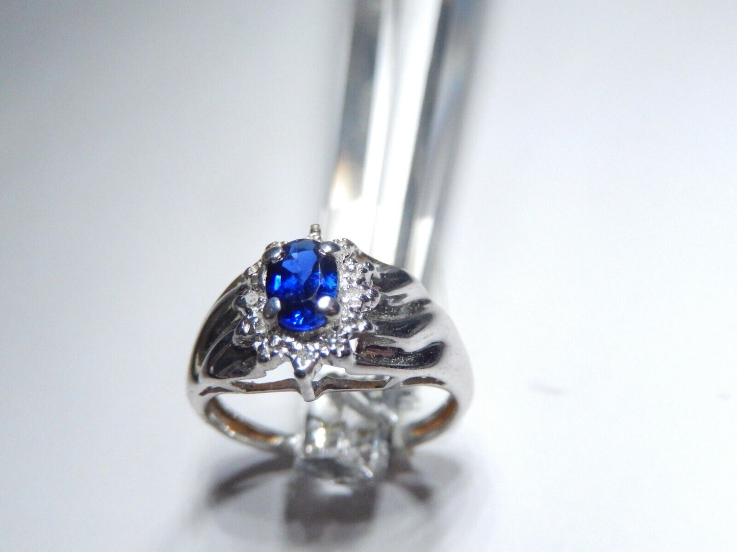 *NWT* 10k White Gold Lab Created Oval Sapphire and Diamond Halo Ring Sz 6.5