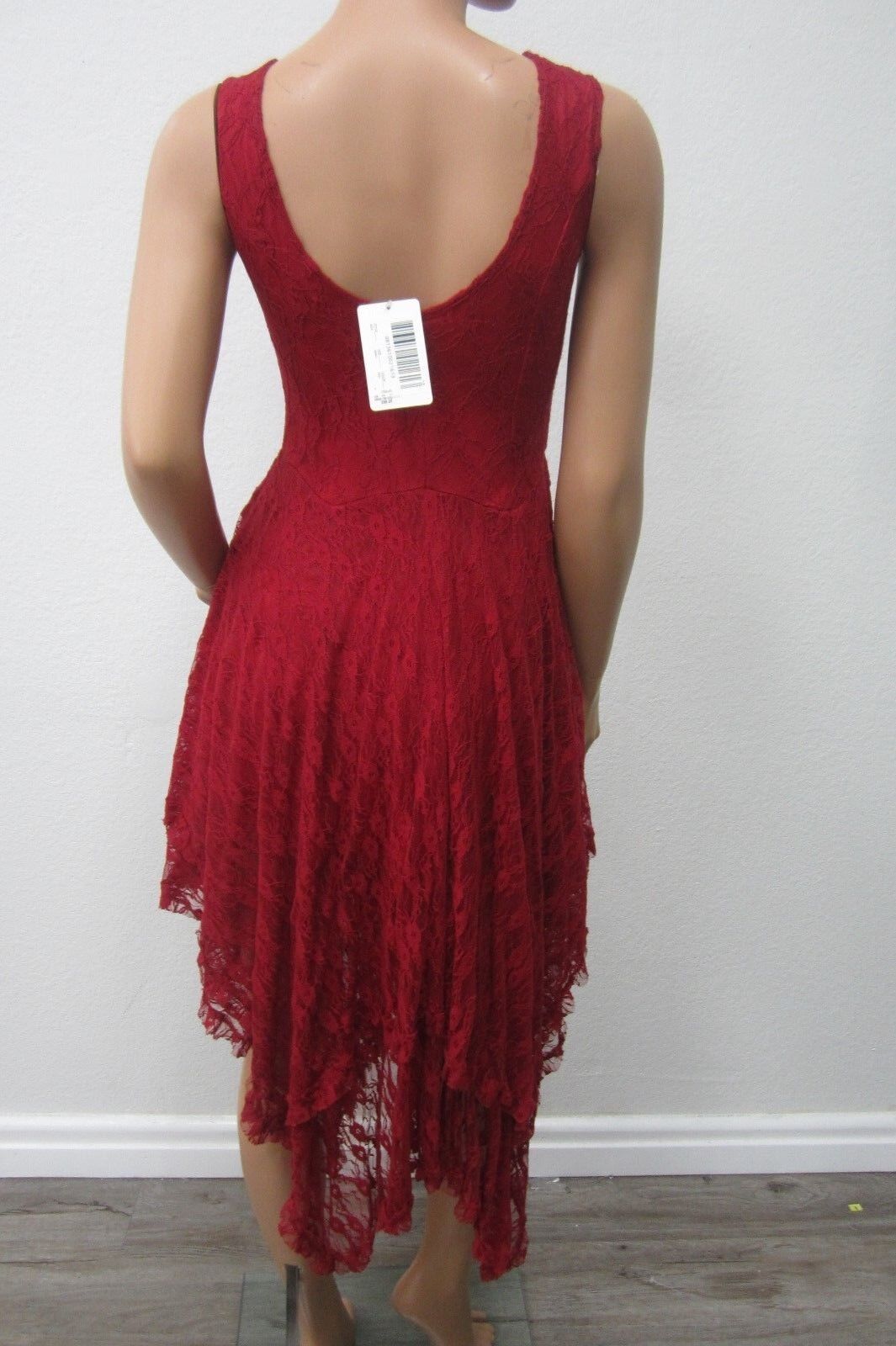 NWT Gorgeous Paris Hues Red Lace Dress Sz Small