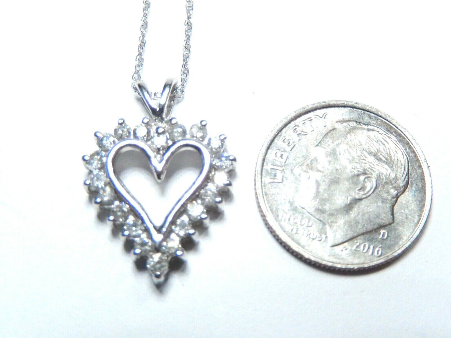 *NWT*  10k White Gold .50CT Natural Round Diamond  Heart Pendant w/18" 10K Chain