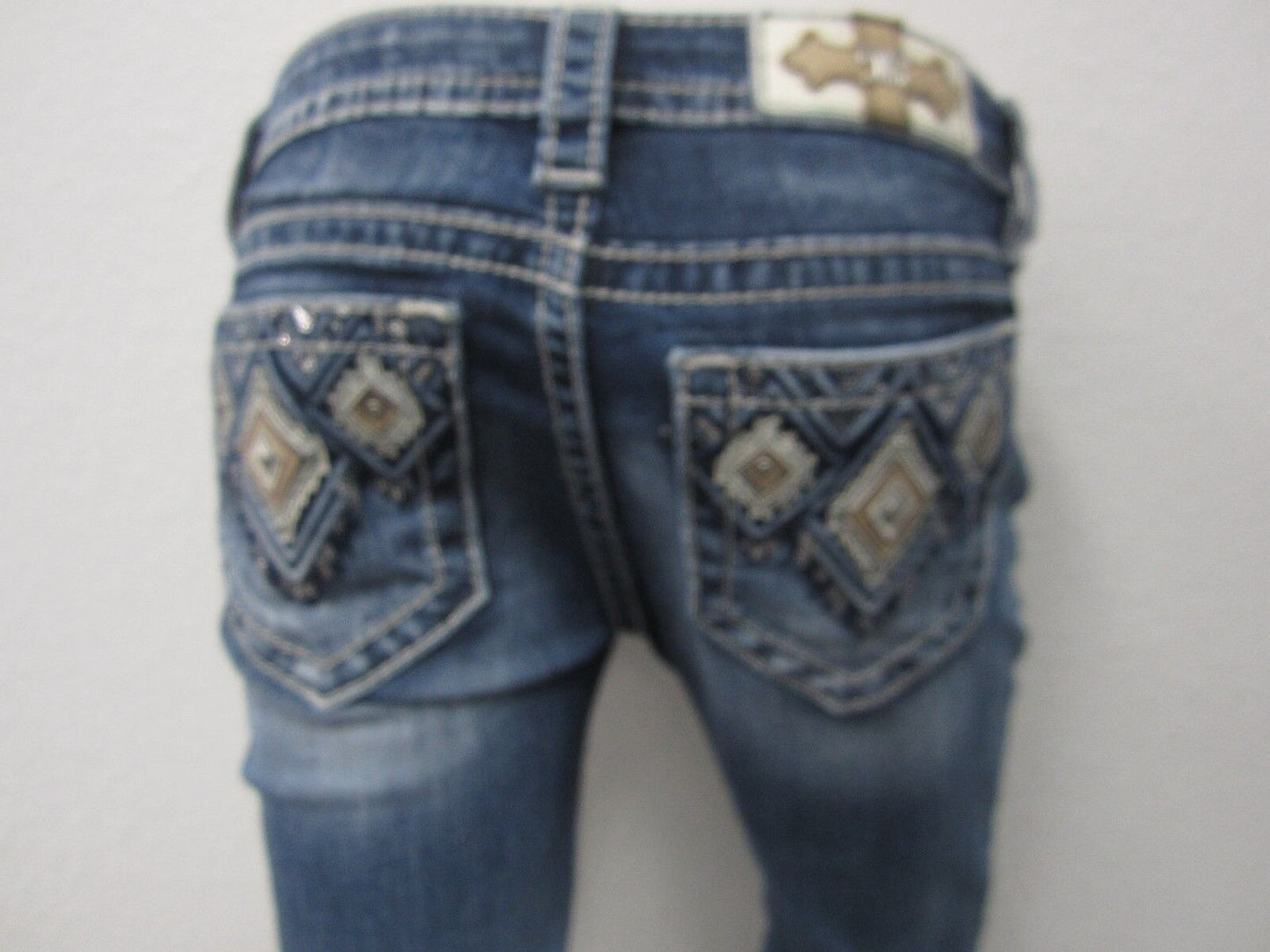 NWOT MISS ME JEANS M8962B MED BLUE WASH BOOT CUT DESIGN JEANS SIZE 26 x 33