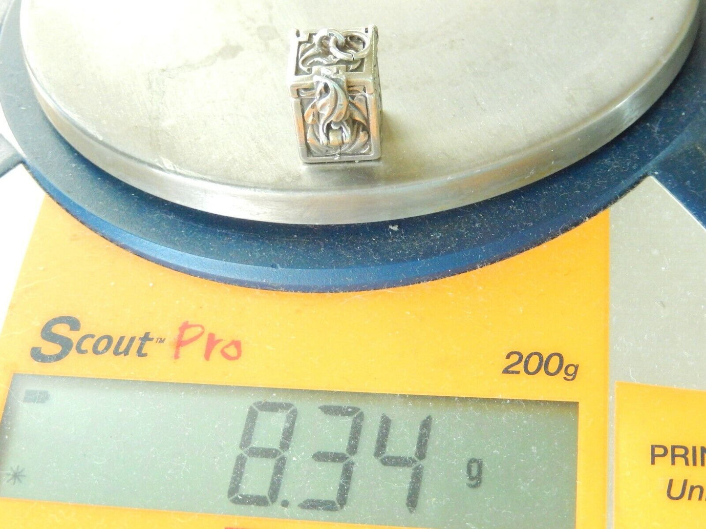 Vintage* Art Nouveau Sterling Silver Repoussé Prayer Box Locket Pendant 8.34 gm