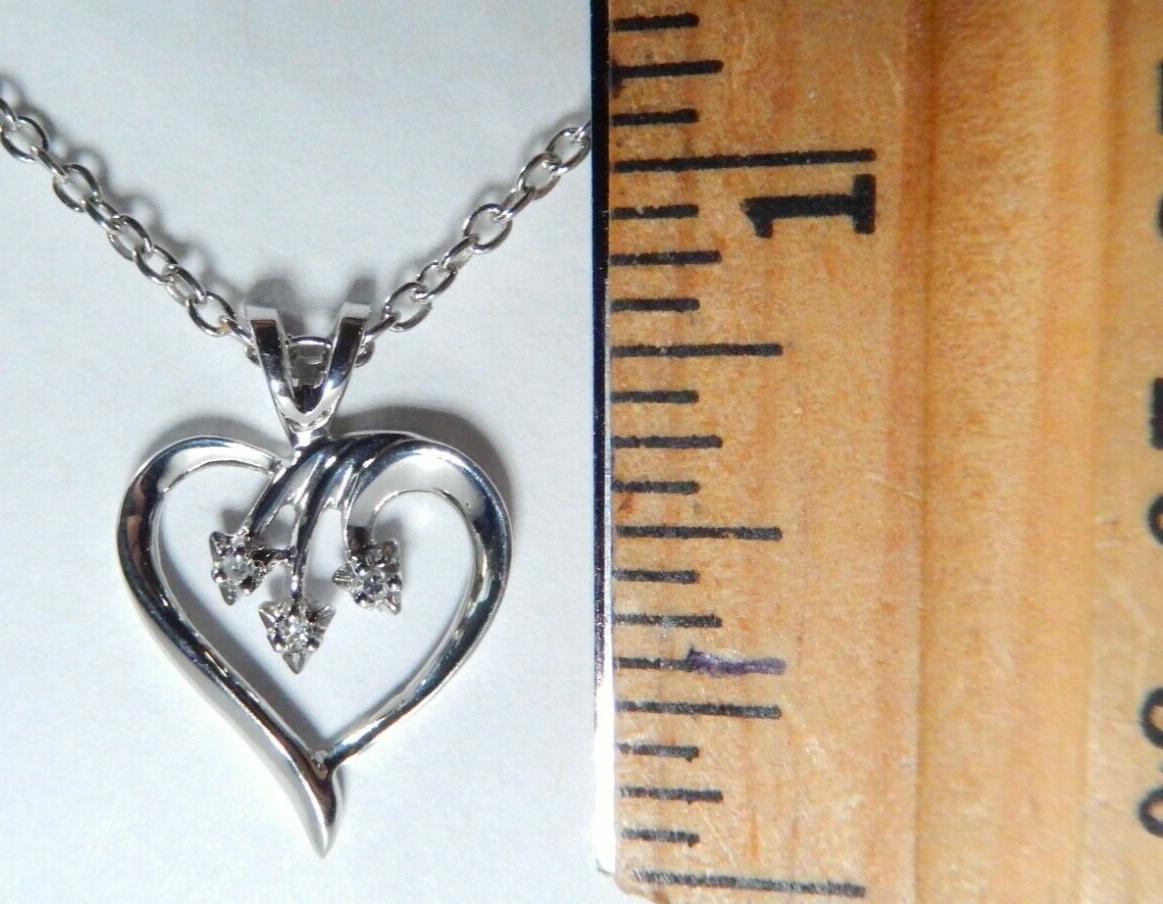 *NWT*  14K White Gold Diamond Heart Pendant W/ 18" Chain
