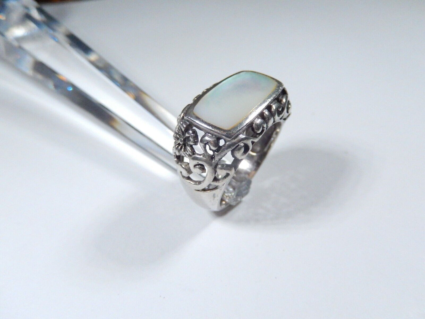 *VINTAGE*  Sterling Silver Mother of Pearl Filigree Ring   size 8.25