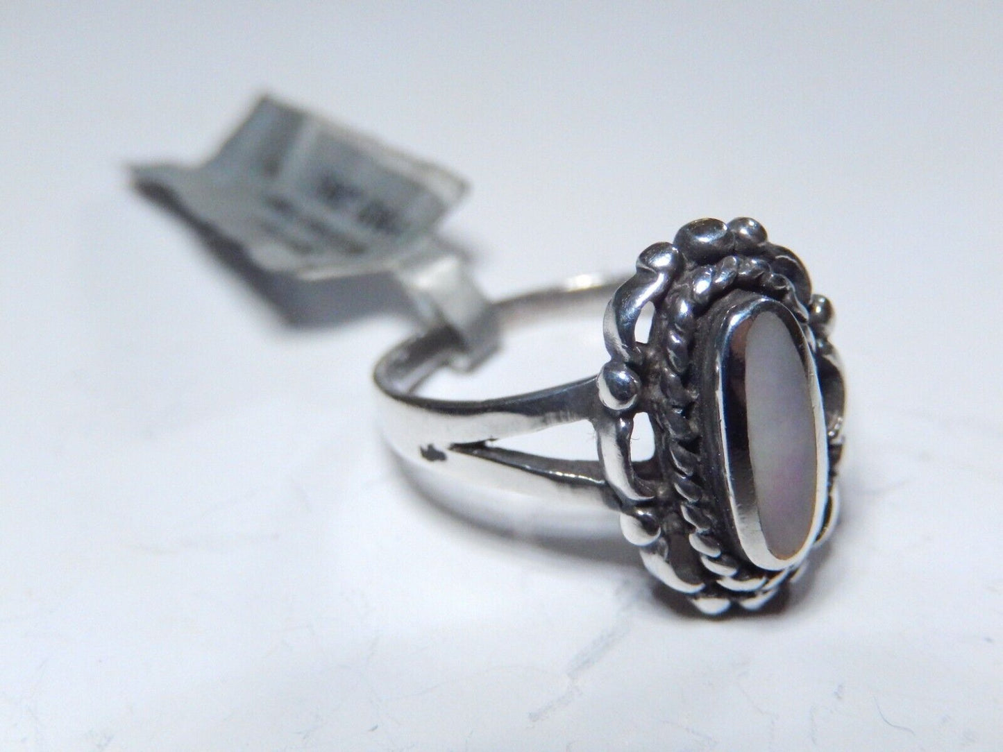 *VINTAGE* Mother of Pearl Ring Bohemian Sterling Silver Southwestern Ring Sz 7.5