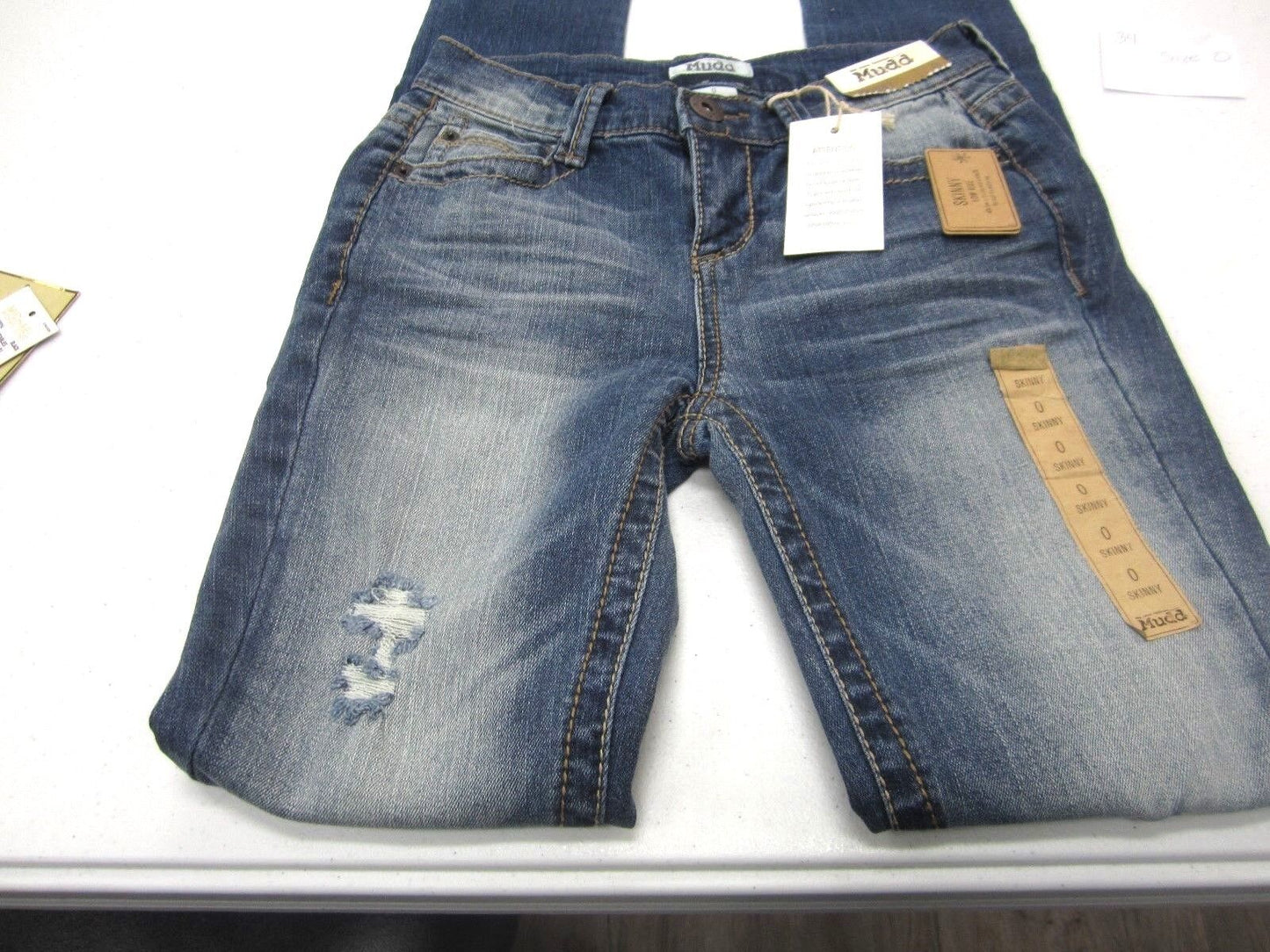 NEW! "Mudd" Sexy Low-Rise Jeans Skinny Leg Destructed Jeans Size 0 x 31