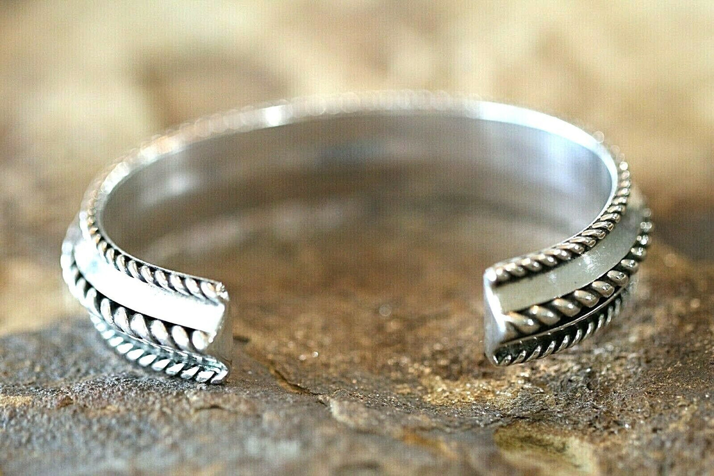 *VINTAGE* Native Amer. Tom Hawk Sterling Silver 14mm Wide Cuff Bracelet 42.9gms