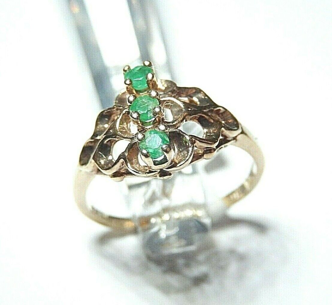 *VINTAGE* 10k Yellow Gold Emerald Three Stone Open Scroll Design Ring Size 6.5