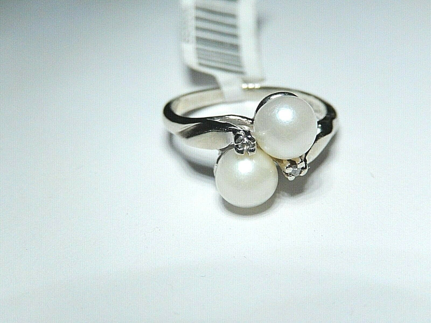*VINTAGE*  14K White Gold Two 6.5mm Real Pearl and Two Diamond Ring Size 6.5
