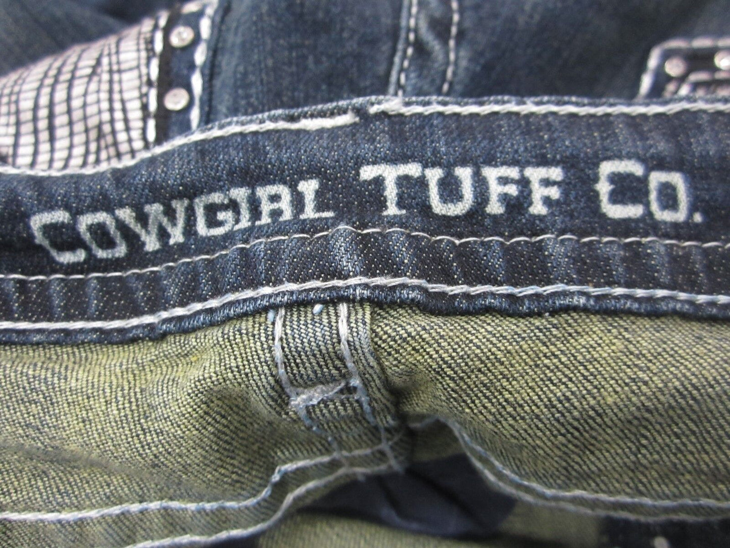 NWOT Cowgirl Tuff Jazzy Women’s Dark Wash Denim Embellished Rodeo Jeans Sz 28x33
