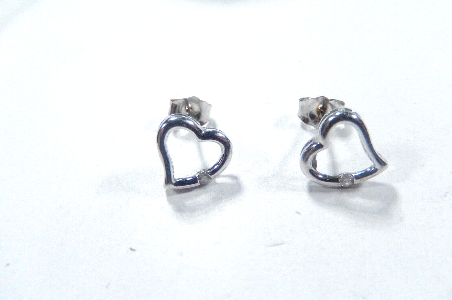 *VINTAGE*  14K White Gold  Diamond  Open Heart Stud Earrings 9mm