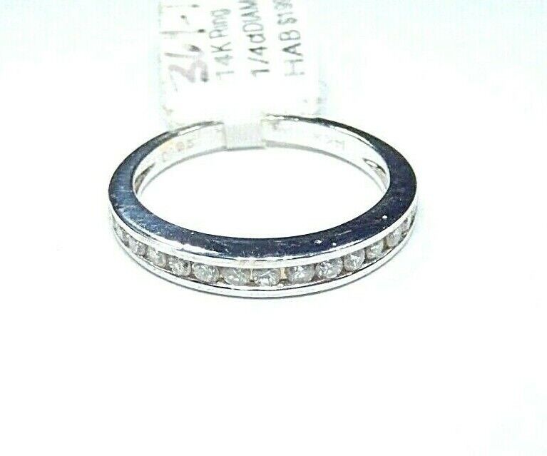 *NWT*  14K White Gold .25ct Natural VS Diamond Wedding Band Ring Size 5.25