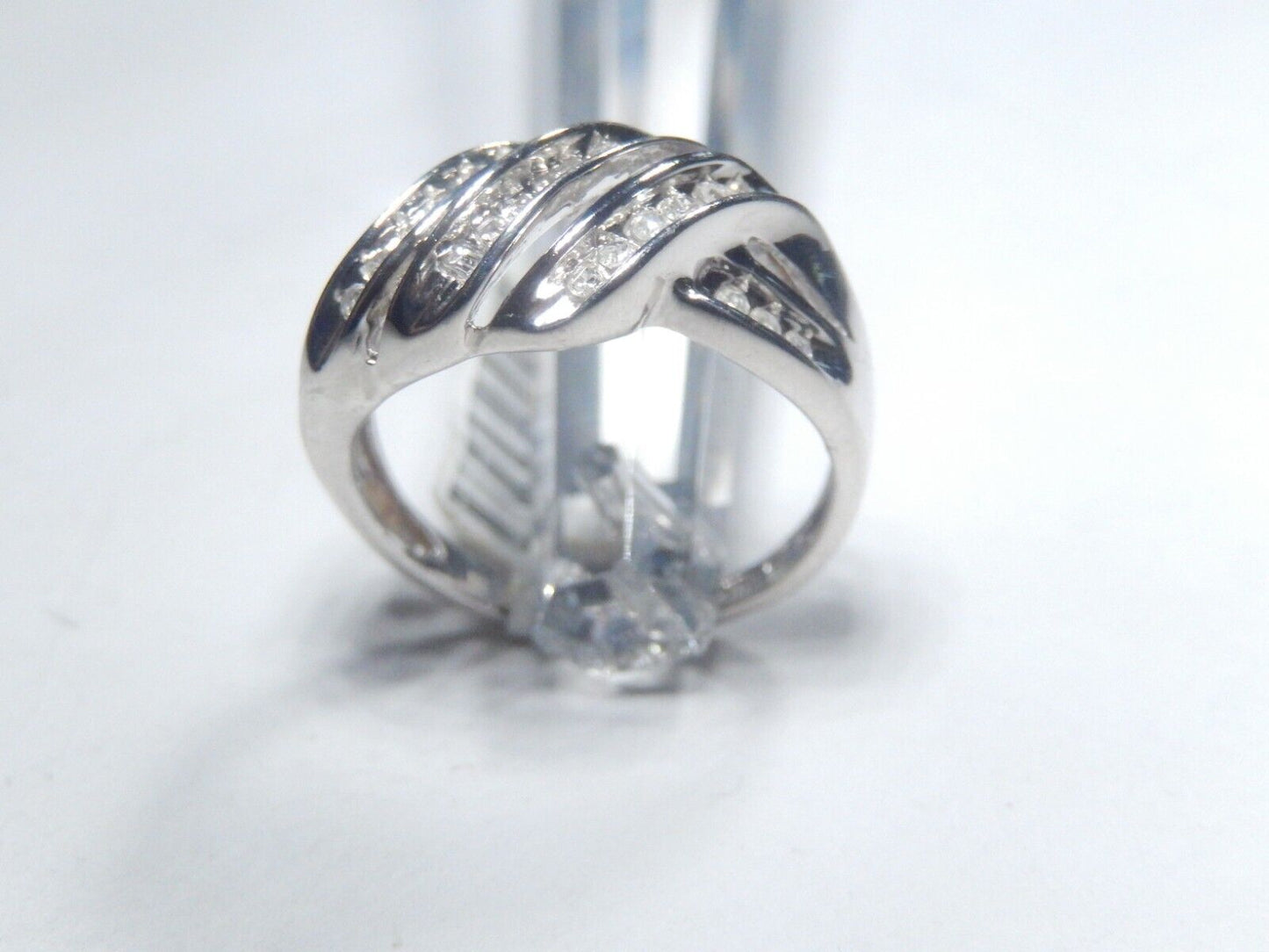 *NWT* 10K White Gold 1/4CT Round & Baguettes Natural Diamond Swirl Ring  Size 7