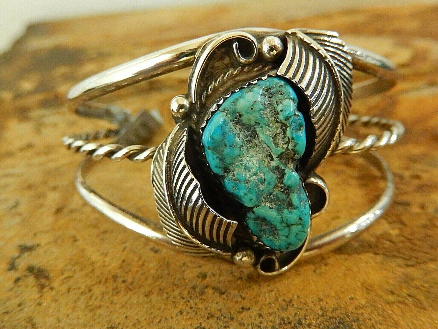 Vintage Large Southwest  Turquoise Sterling Silver Cuff Bracelet