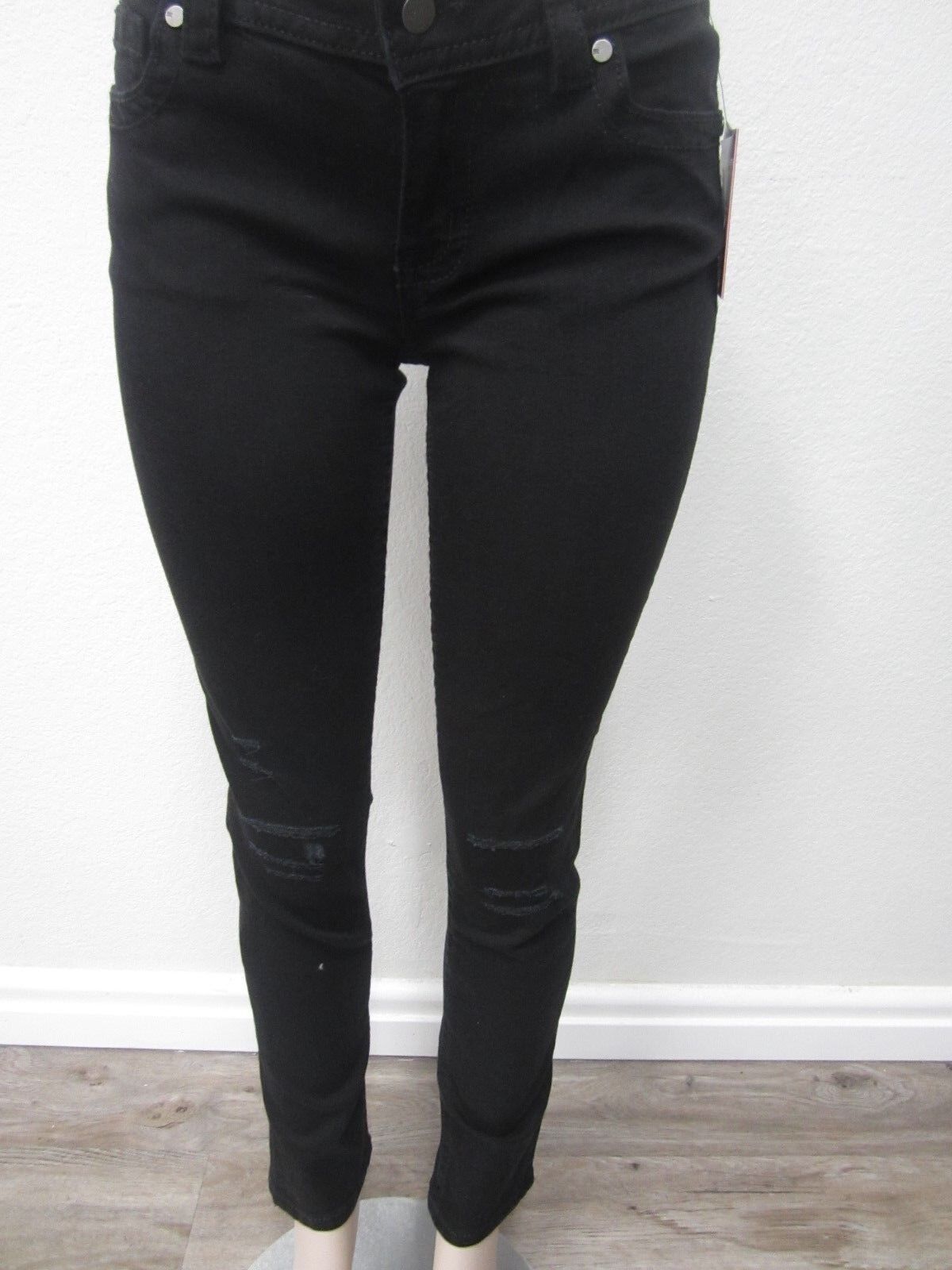 NWT Miss Me Destroyed Signature Skinny Black Jeans JY5151S332  Size 25 x 30